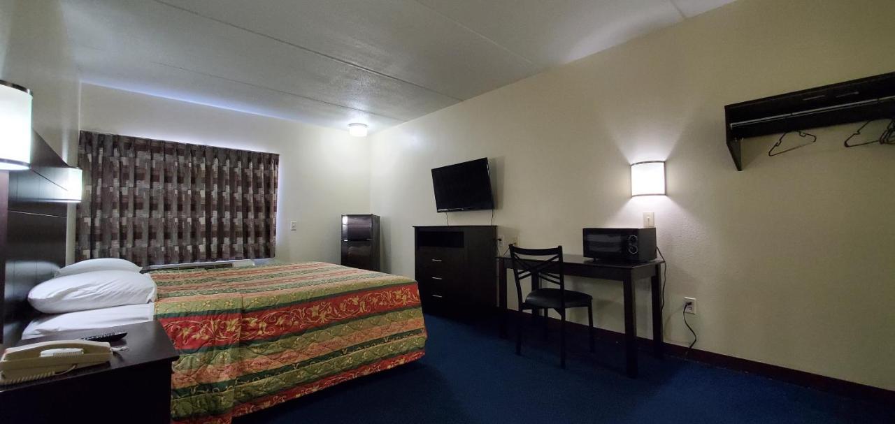 Hotel & 2*