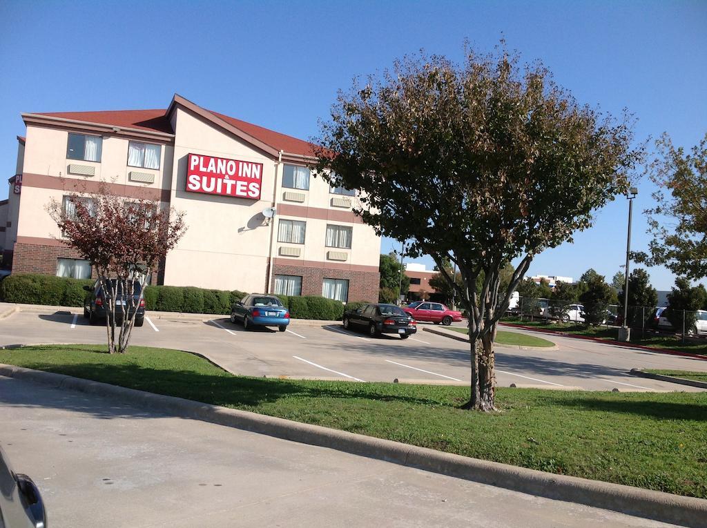 Hotel &
